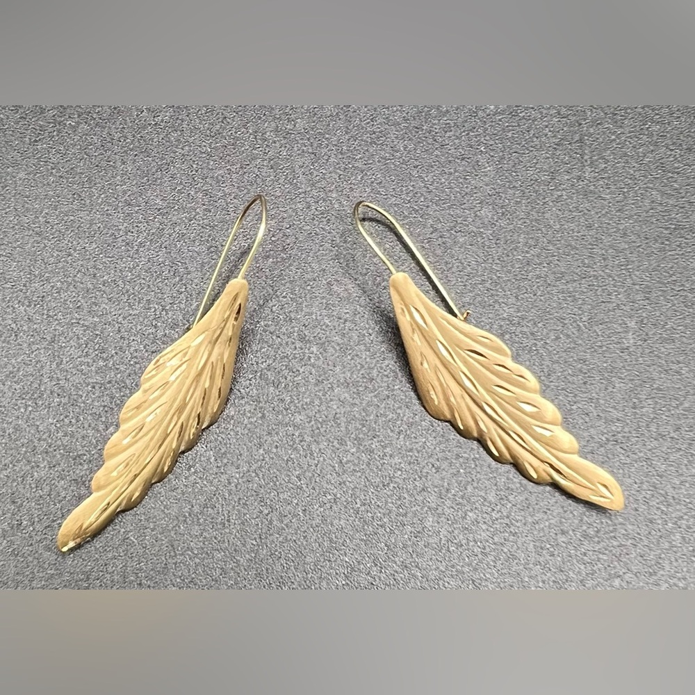 Elegant 14k Gold Feather Earrings